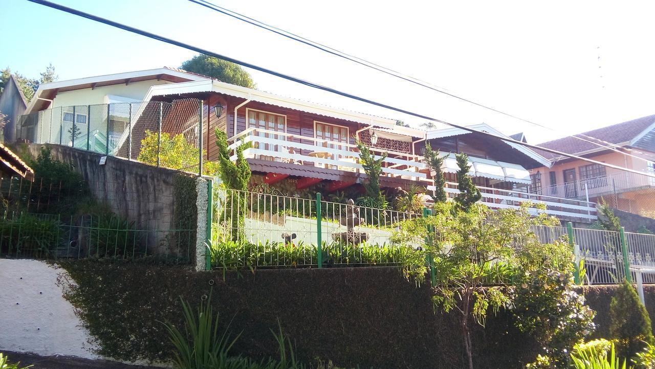 Suites Vila Nova Suica - Campos do Jordao — Photos 3